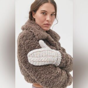 Urban Outfitters White Multi Color Fuzzy Lined Cable Knit Chenille Mitten NWT